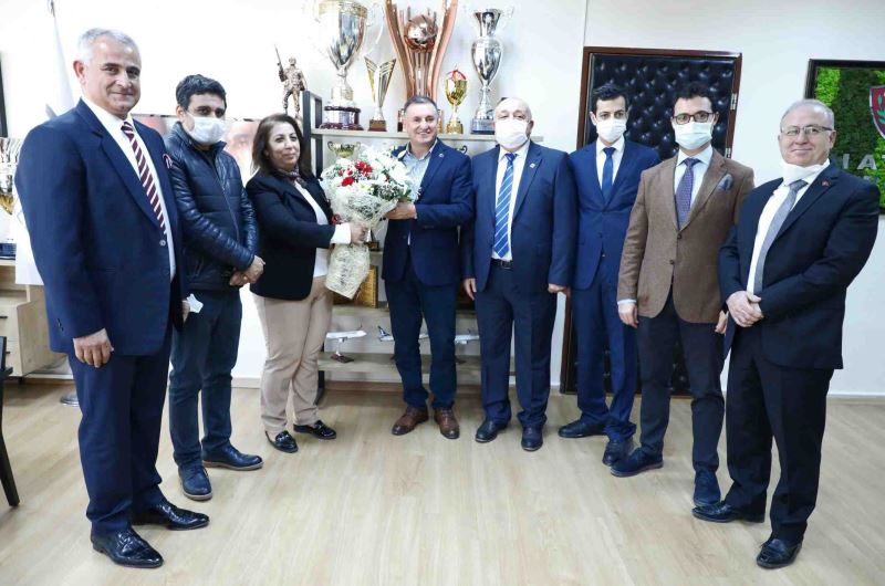 DİŞ HEKİMLERİNDEN LÜTFÜ SAVAŞ’A ANLAMLI ZİYARET