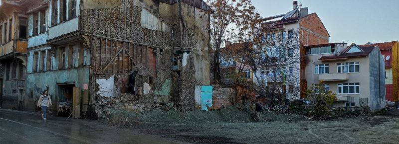 KÜTAHYA’MIZIN METRUK EV SORUNUNU ÇÖZÜYORUZ