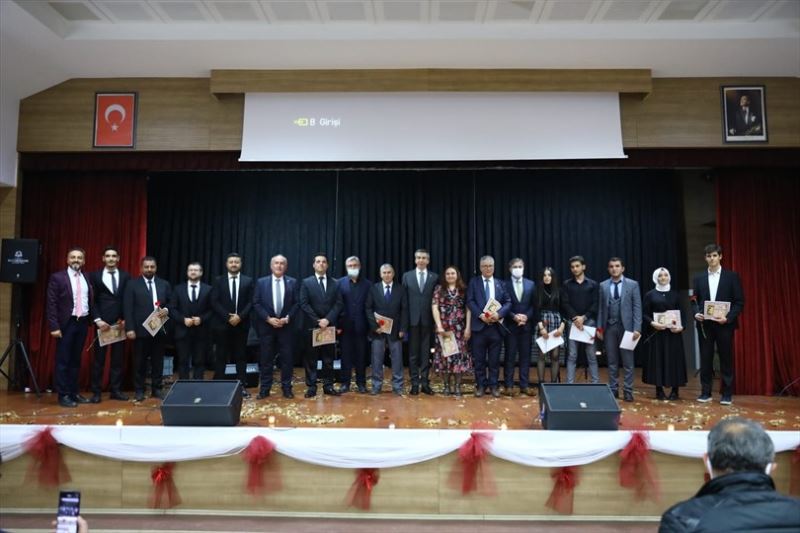 Büyükşehir usta şairi unutmadı