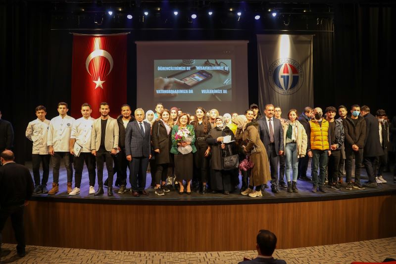 BAŞKAN ŞAHİN, GAÜN ÖĞRENCİLERİ İLE BULUŞTU