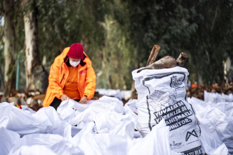 Mersin Büyükşehir’den Dar Gelirliye Yakacak Desteği
