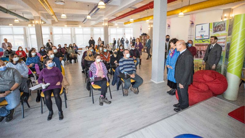 Anne baba adayları Ebeveyn Akademisi’nde buluşuyor
