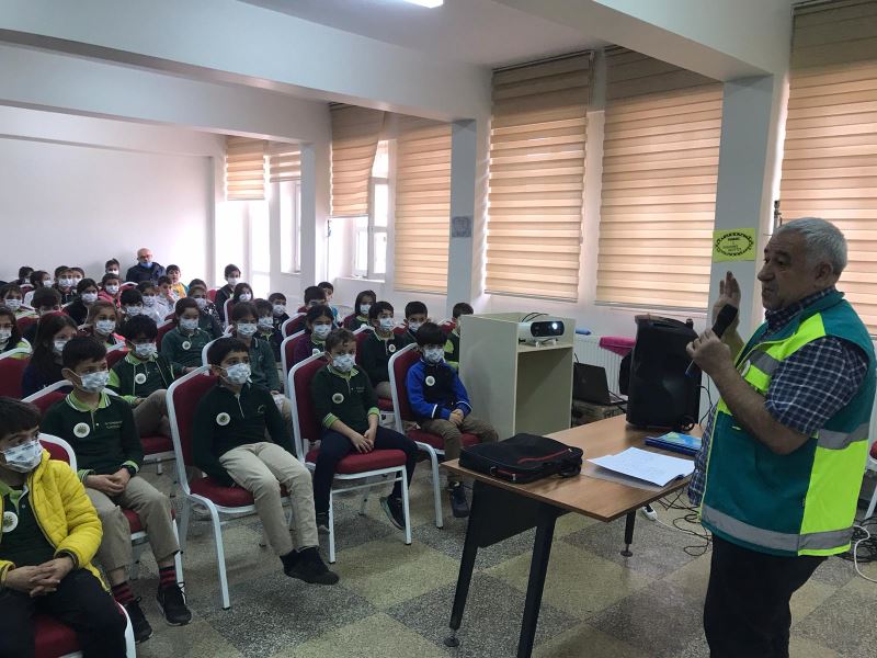 ÖĞRENCİLERİ BİLİNÇLENDİRMEYE DEVAM EDİYORUZ