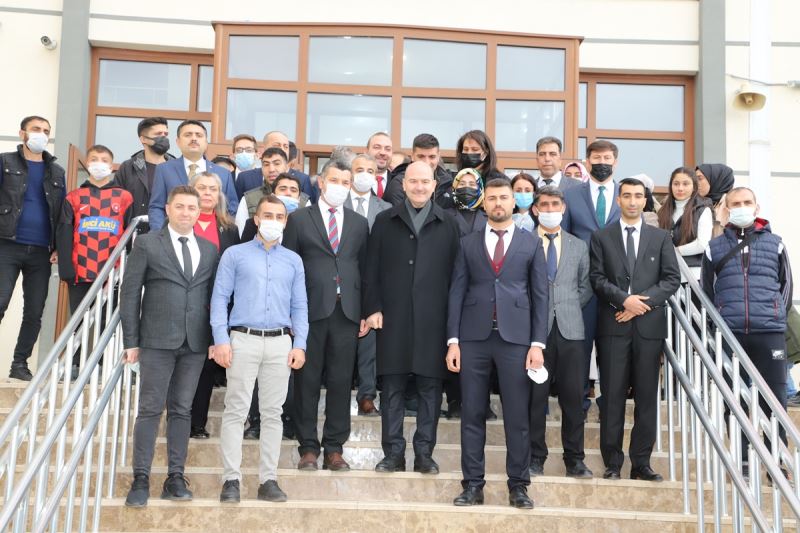 İÇİŞLERİ BAKANIMIZ SÜLEYMAN SOYLU, ŞEHİTLER KÜTÜPHANESİNİN AÇILIŞINI GERÇEKLEŞTİRDİ