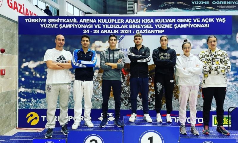 Yüzücülerimiz, Yeni Yıla Başarılarıyla Merhaba Dedi