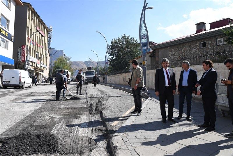 ✅CUMHURİYET CADDESİNDE AŞINMA ASFALT HAZIRLIĞI