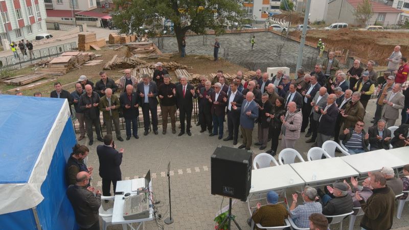 METRİSTEPE CAMİİ’NİN TEMELİ TÖRENLE ATILDI