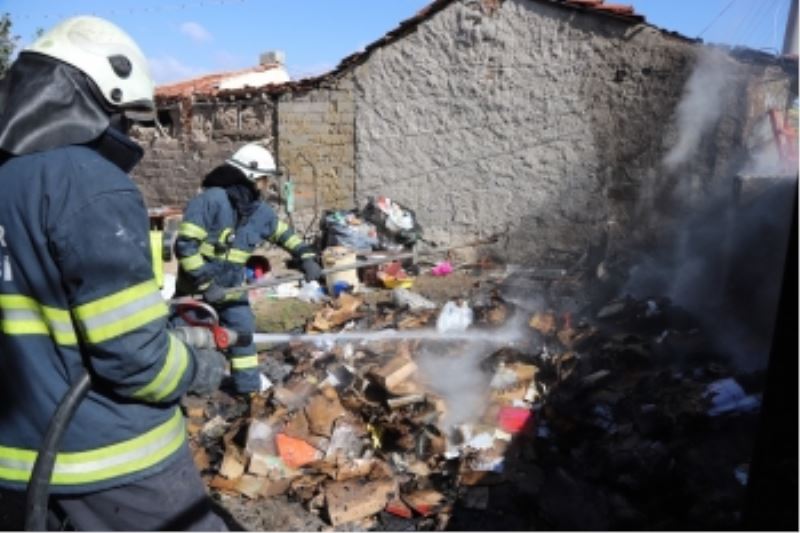 İTFAİYEDEN YANGINA ZAMANINDA MÜDAHALE