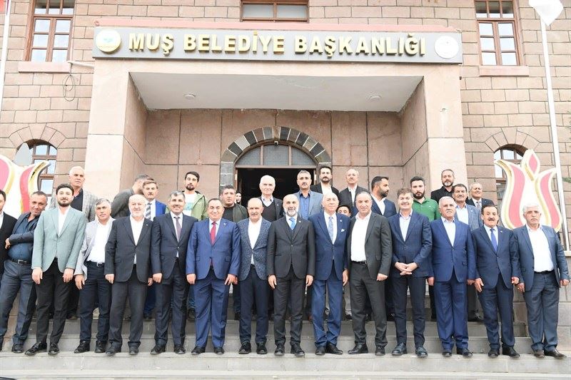 MİLLETVEKİLLERİNDEN MUŞ BELEDIYESI’NE NEZAKET ZİYARETİ