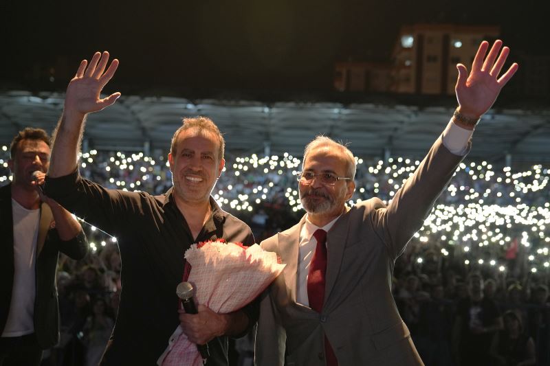 HALUK LEVENT ON BİNLERCE TARSUSLU İLE İL’LE DE TARSUS DEDİ