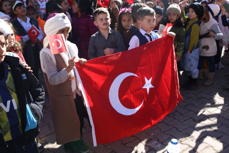 TARİH YAZAN ÇOCUKLAR KARAYAZI’DA