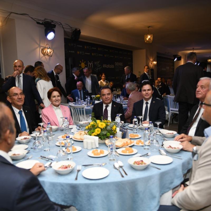 Genel Başkanımız Sayın Meral Akşener’in teşrifleriyle, İş İnsanları ve Kanaat Önderleri toplantısını gerçekleştirdik.