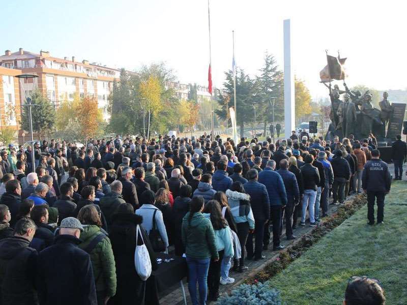 ODUNPAZARI’NDA ATA’YA SAYGI NÖBETİ