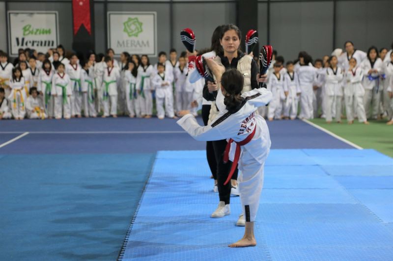 GELECEĞİN ŞAMPİYONLARI MERAM’DA KUŞAK SEVİNCİ YAŞADI