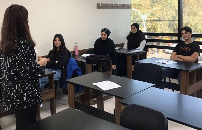 ÇINAR AKADEMİ’DE KENDİNİ TANIMA VE KARİYER PLANLAMA ATÖLYESİ