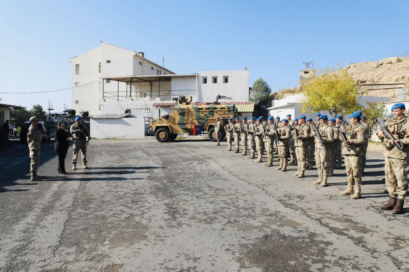 İlçe Kaymakamımız /Belediye Başkan V. Nazlı Demir, ilçe Jandarma Karakol Komutanlığını ziyaret etti.
