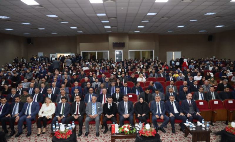 Başkan Beyazgül, ‘’Öğretmenlik Sevgi Ve Fedakârlıktır’’