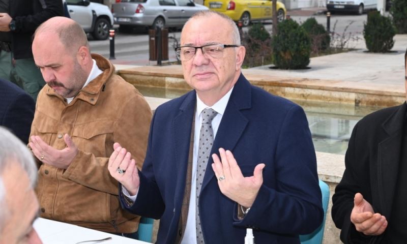 MHP’li Öner İçin Lokma Hayrı Yapıldı