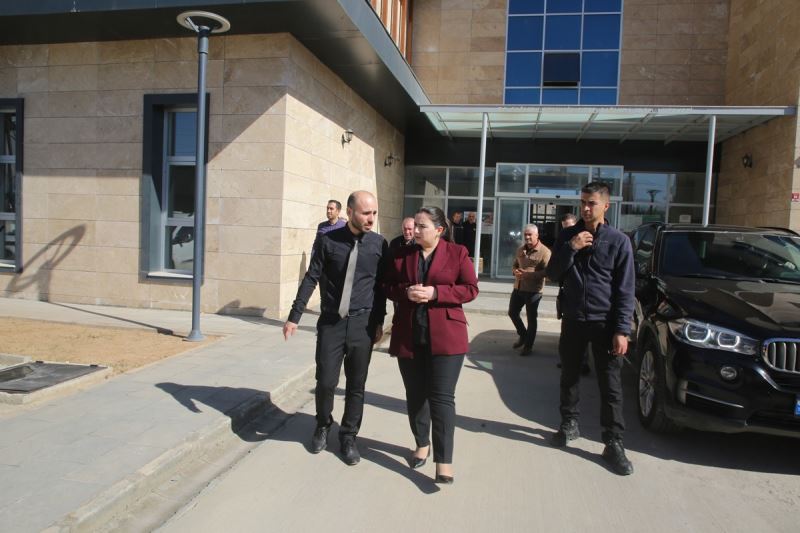 İlçe Kaymakamımız/Belediye Başkan V. Nazlı Demir, İlçe Sağlık Müdürlüğünü ziyaret etti
