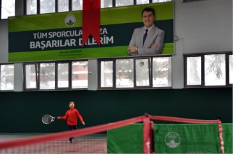 Minik Raketler Kortta