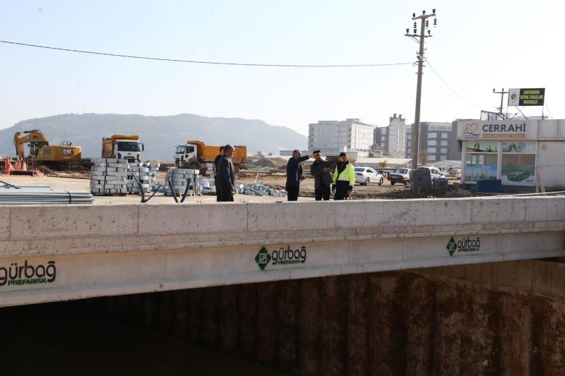 KÖPRÜLÜ KAVŞAK ÇALIŞMALARINDA SONA YAKLAŞILIYOR