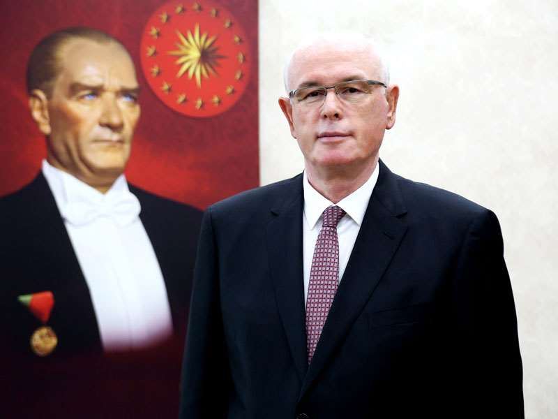 KAZIM KURT: “2023 YILI, KARANLIKLARDAN AYDINLIĞA ULAŞTIĞIMIZ BİR YIL OLSUN”