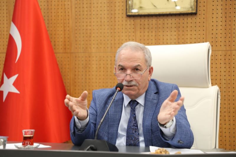 BAŞKAN DEMİRTAŞ YAYIMLADIĞI MESAJLA YENİ YILI KUTLADI