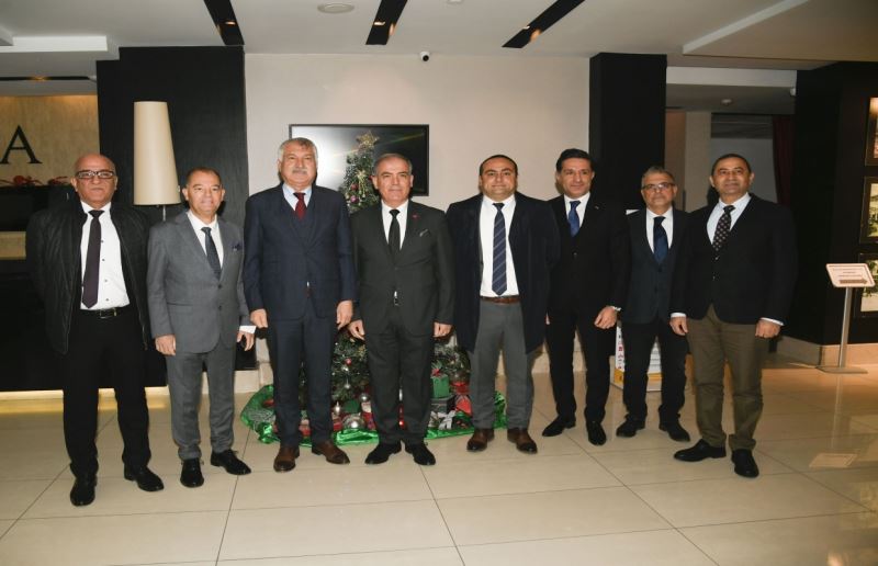 Başkan Zeydan Karalar, AYAMDER ’in Düzenlediği Toplantıda Müteahhitlerle Bir Araya Geldi