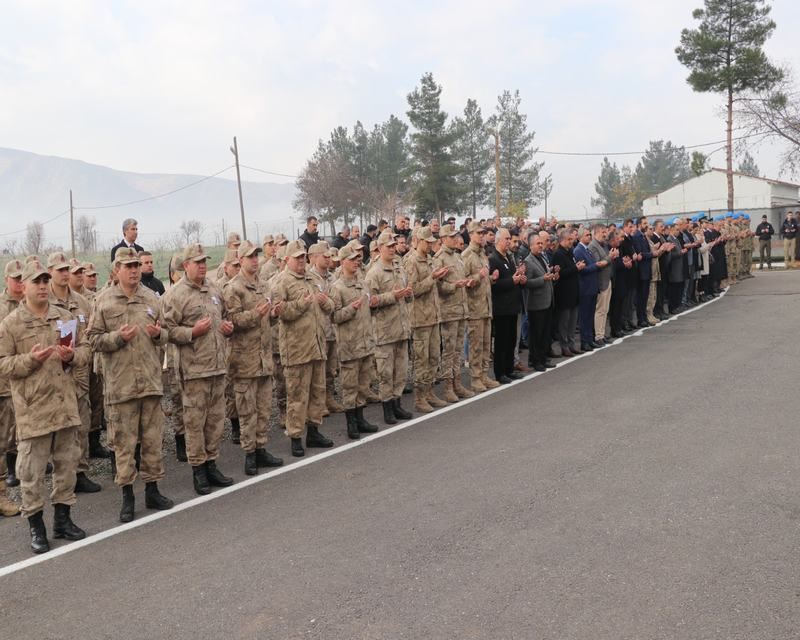 VALİ BELEDİYE BAŞKAN V. HACIBEKTAŞOĞLU ŞEHİT ER RAMAZAN ARSLAN’IN UĞURLAMA TÖRENİNE KATILDI