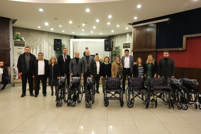 Başkan Özcan özel günlerinde engellileri yalnız bırakmadı