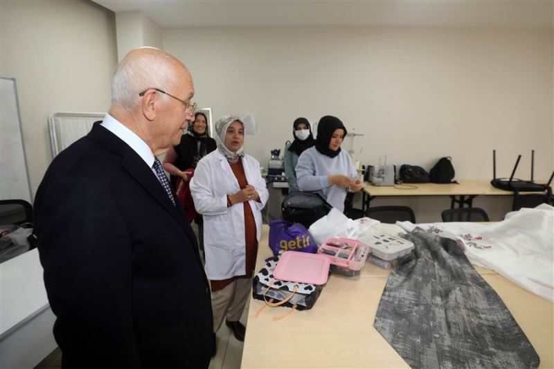 Başkan Yaşar, YENİMEK Kursiyerleri ile Buluştu