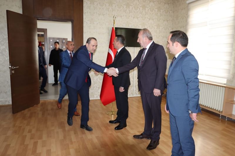 Bayram Tebriklerini Kabul Ettiler