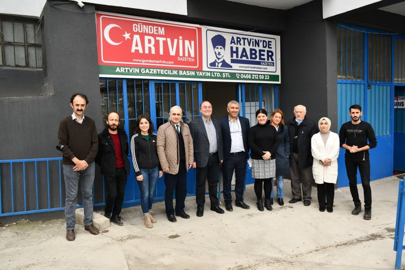 BAŞKAN ELÇİN’DEN ARTVİN FAAL GAZETECİLER DERNEĞİNE ZİYARET
