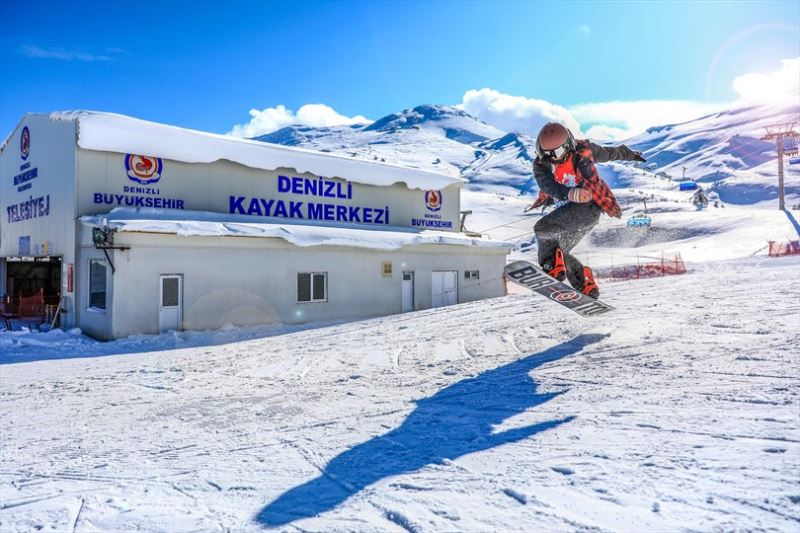 Ege’nin en büyük kayak merkezi sezonu açıyor