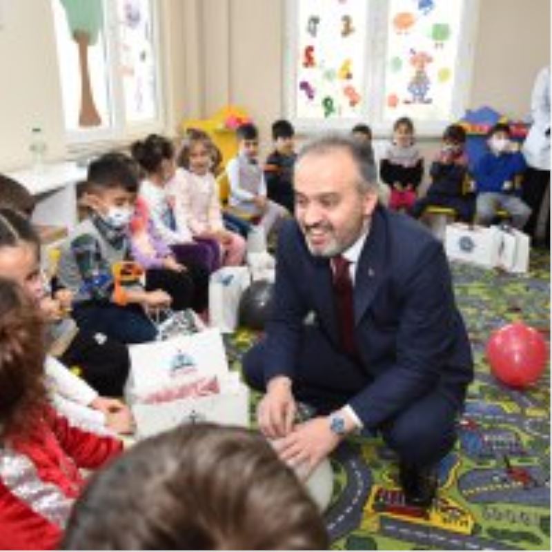 Ana Kucağı’nda karne sevinci