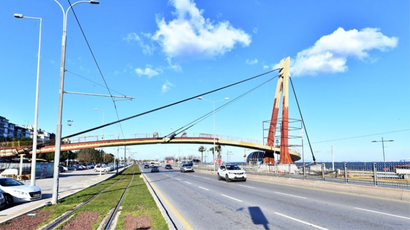 Mustafa Kemal Sahil Bulvarı’nın 300 metrelik bölümünde trafik akışı değişiyor