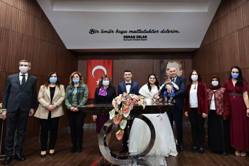 Sevgi Eli’nden genç çifte 14 Şubat sürprizi