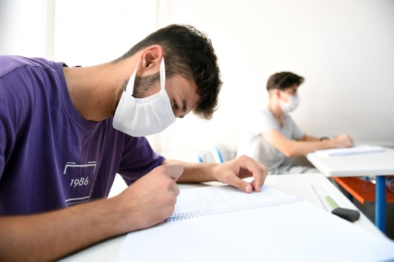 Büyükşehir Eğitim Uzmanlarından YKS İçin Öğrencilere Tavsiyeler