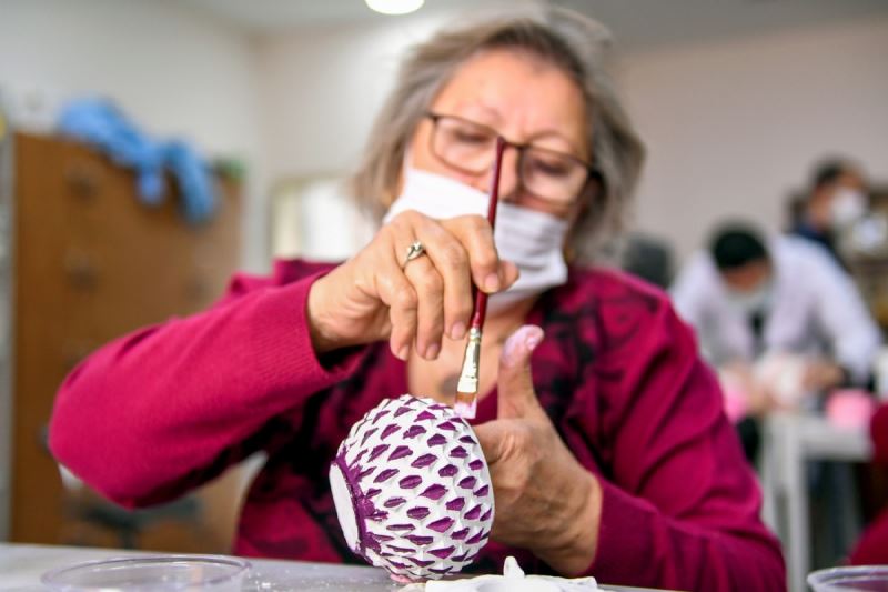 Mersin Büyükşehir’den Yaş Almışlara ‘El Sanatları Atölyesi’