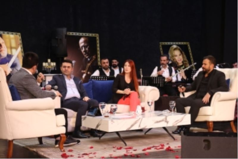 KÜÇÜK İBO HAYRANLARI SALONA AKIN ETTİ