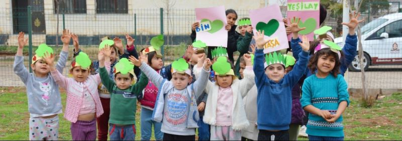 Çocuklar Yeşilay Haftasını Fidan Dikerek Kutladı