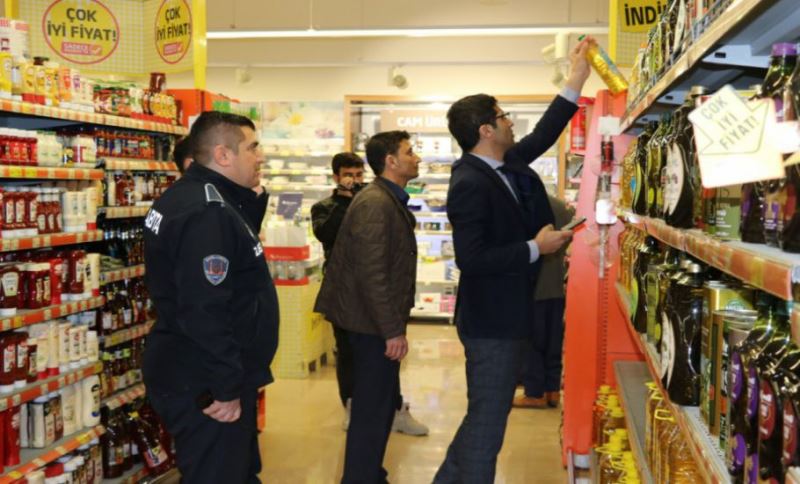 Büyükşehir Zabıta’dan ‘’Stok Yağ’’ Denetimi