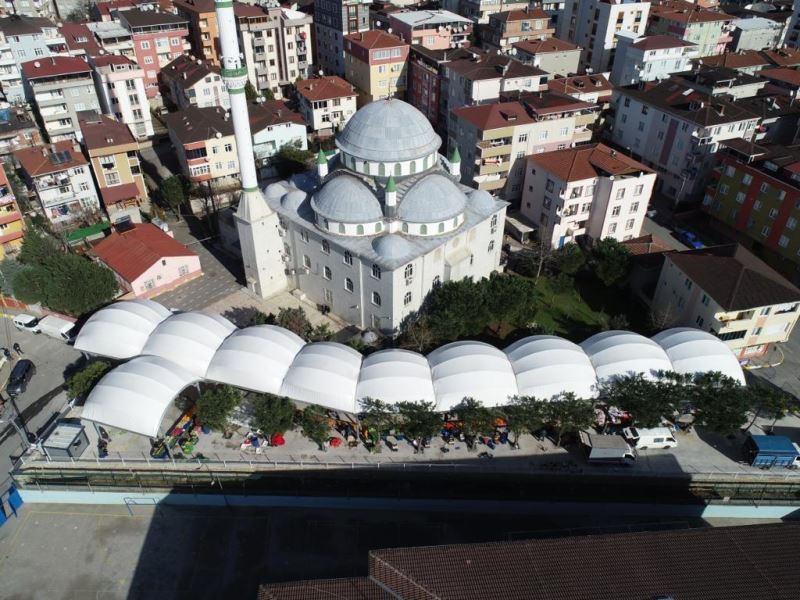 Esenyalı Semt Pazarı açıldı
