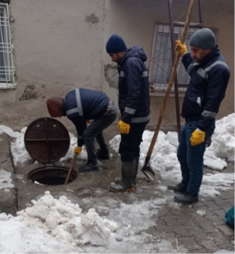 Kanalizasyonlarda temizlik yapıldı