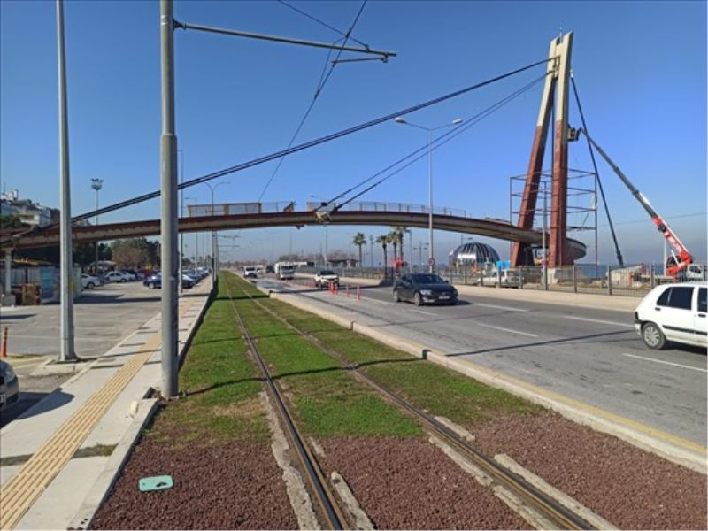 Mustafa Kemal Sahil Bulvarı’nın 300 metrelik bölümünde trafik akışı pazartesi normale dönüyor