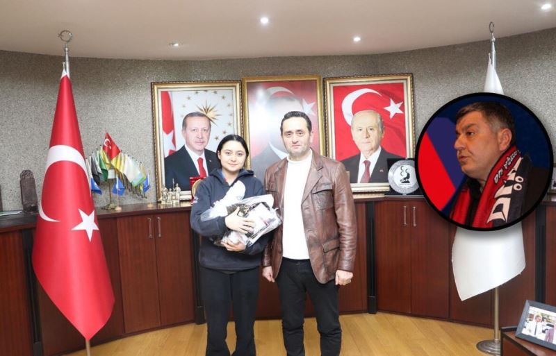 BAŞKAN YANMAZ İL ŞAMPİYONUNA KIYAFETLERİNİ TAKTİM ETTİ