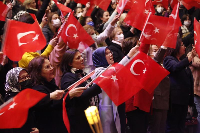 AYDIN BÜYÜKŞEHİR BELEDİYESİ 8 MART DÜNYA EMEKÇİ KADINLAR GÜNÜ DEFİLESİ DÜZENLEDİ