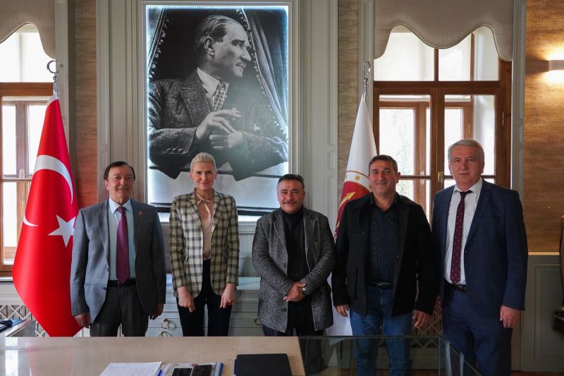 HALK DOLMUŞU ÜCRETLERİNDE 1 LİRA İNDİRİM YAPILDI