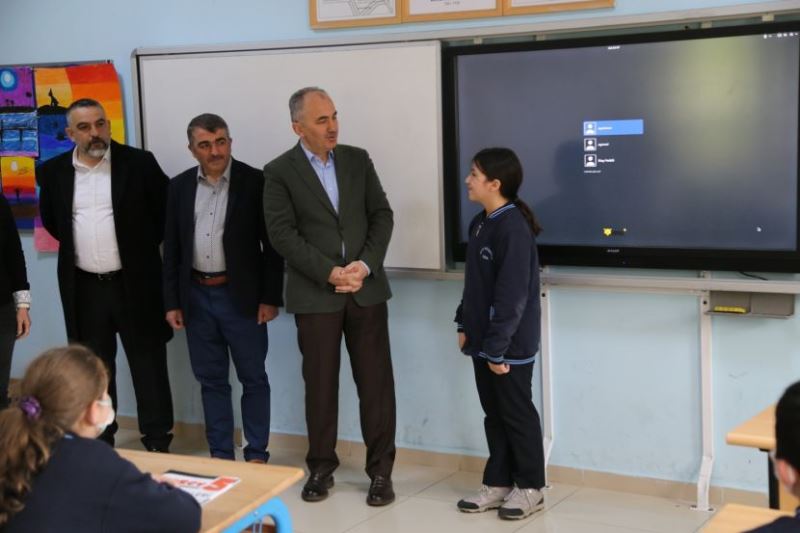 SINIF BAŞKANININ VAADİNİ BELEDİYE BAŞKANI GERÇEKLEŞTİRDİ