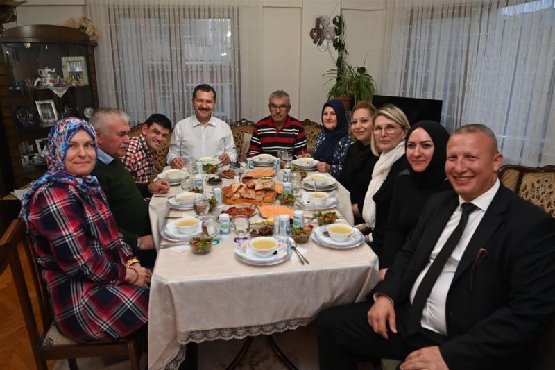 Gönüllerin Başkanı Yücel Yılmaz
